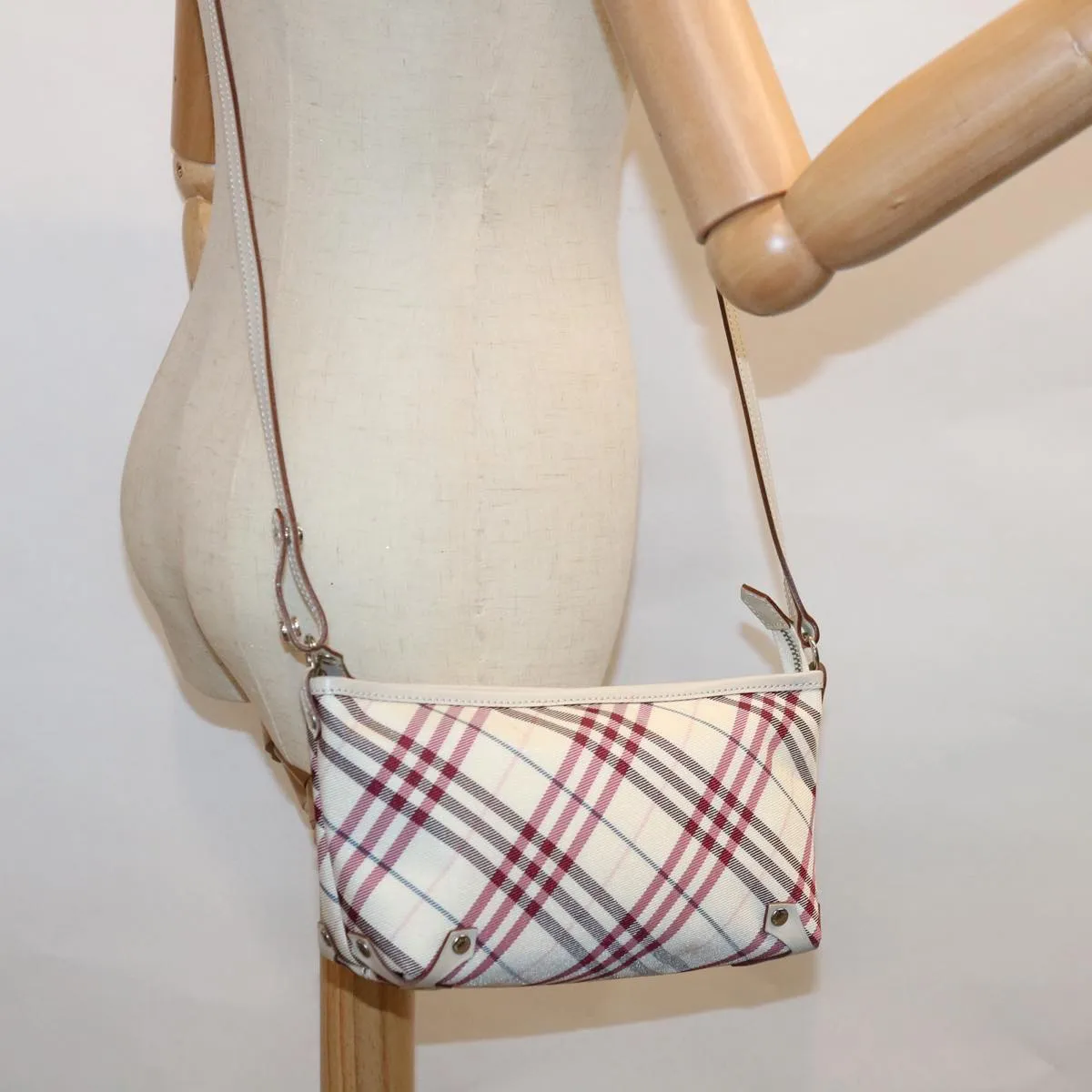 BURBERRY Nova Check Blue Label Shoulder Bag Nylon White Red 59498