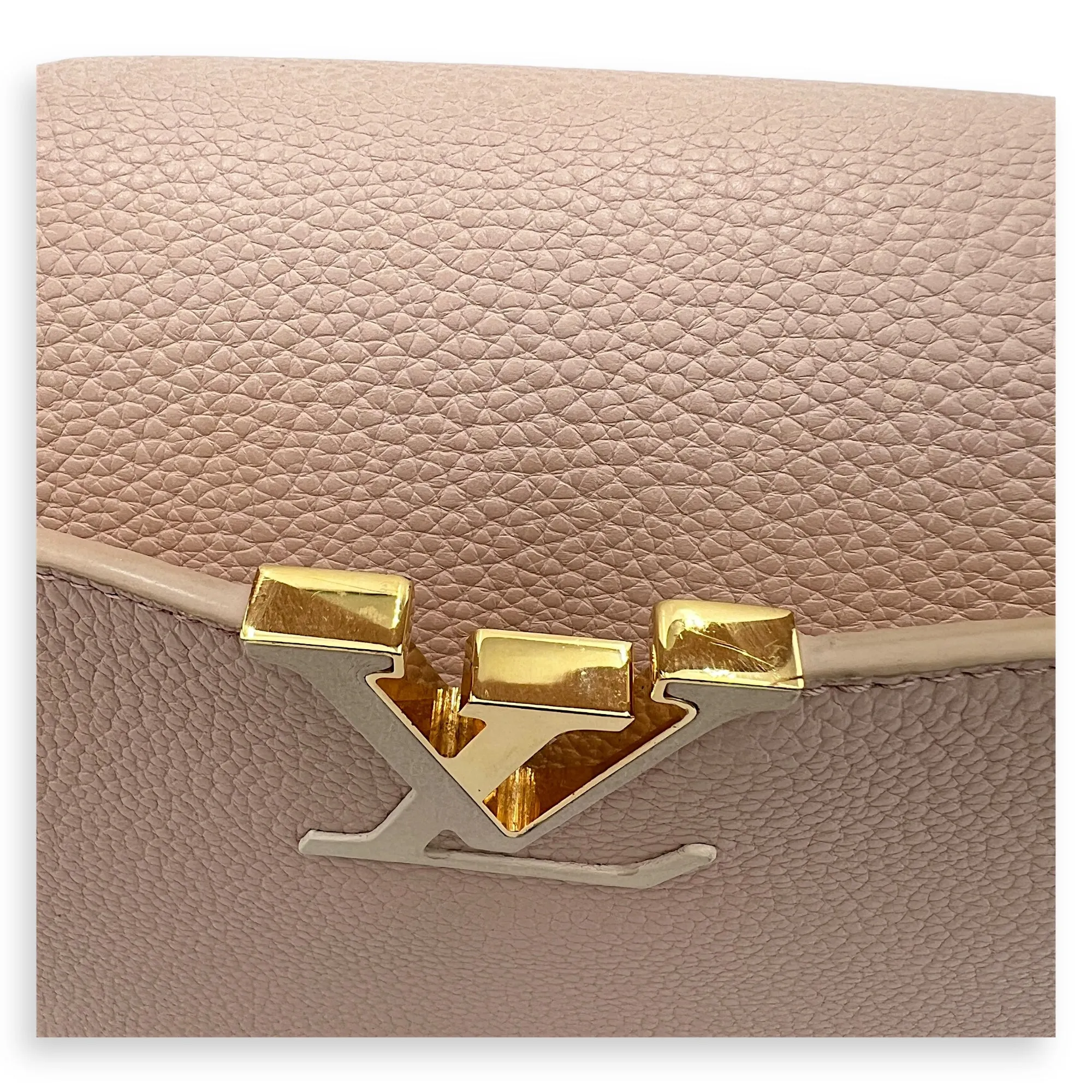 Capucines MM Pink Top Handle Bag in Calfskin, Gold hardware