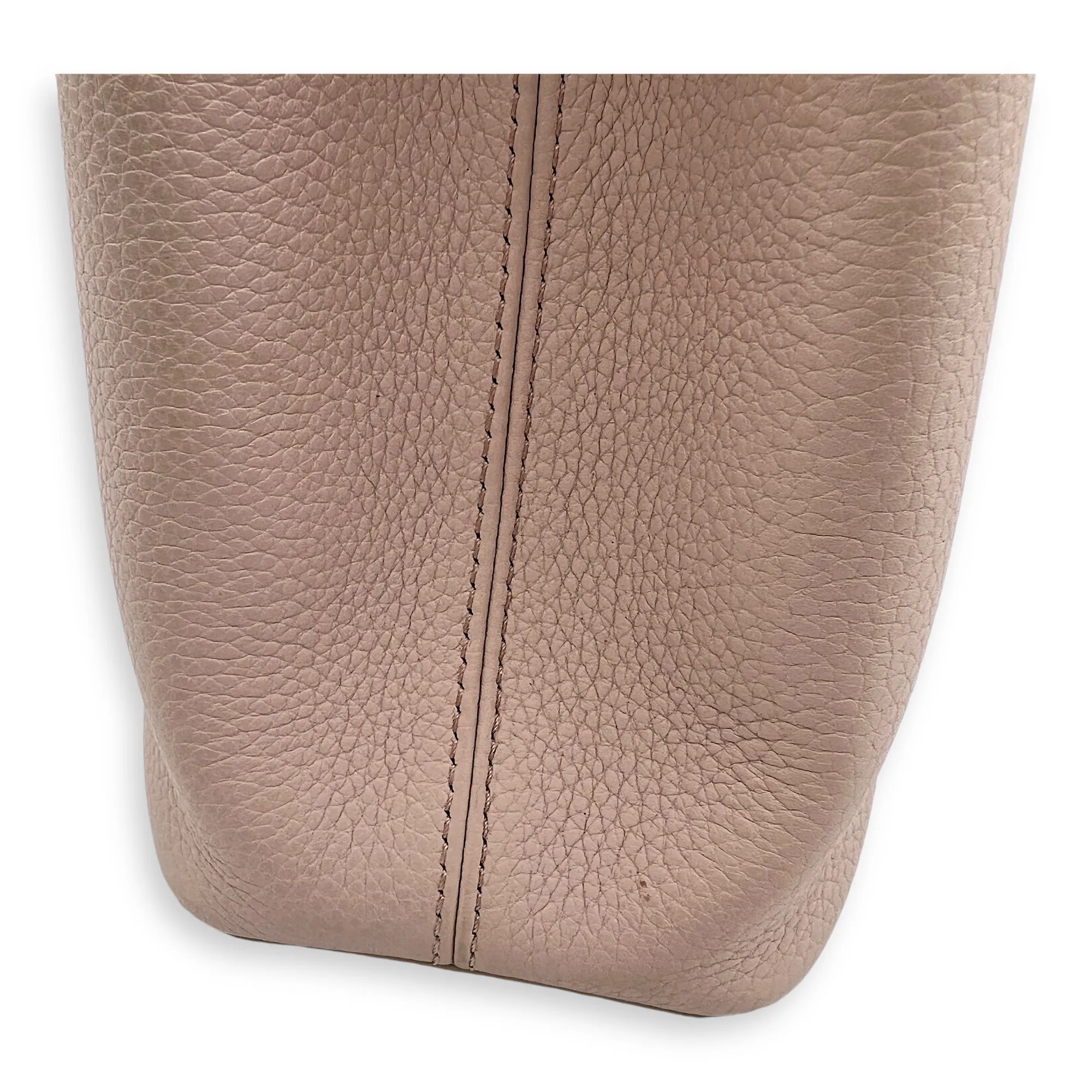 Capucines MM Pink Top Handle Bag in Calfskin, Gold hardware