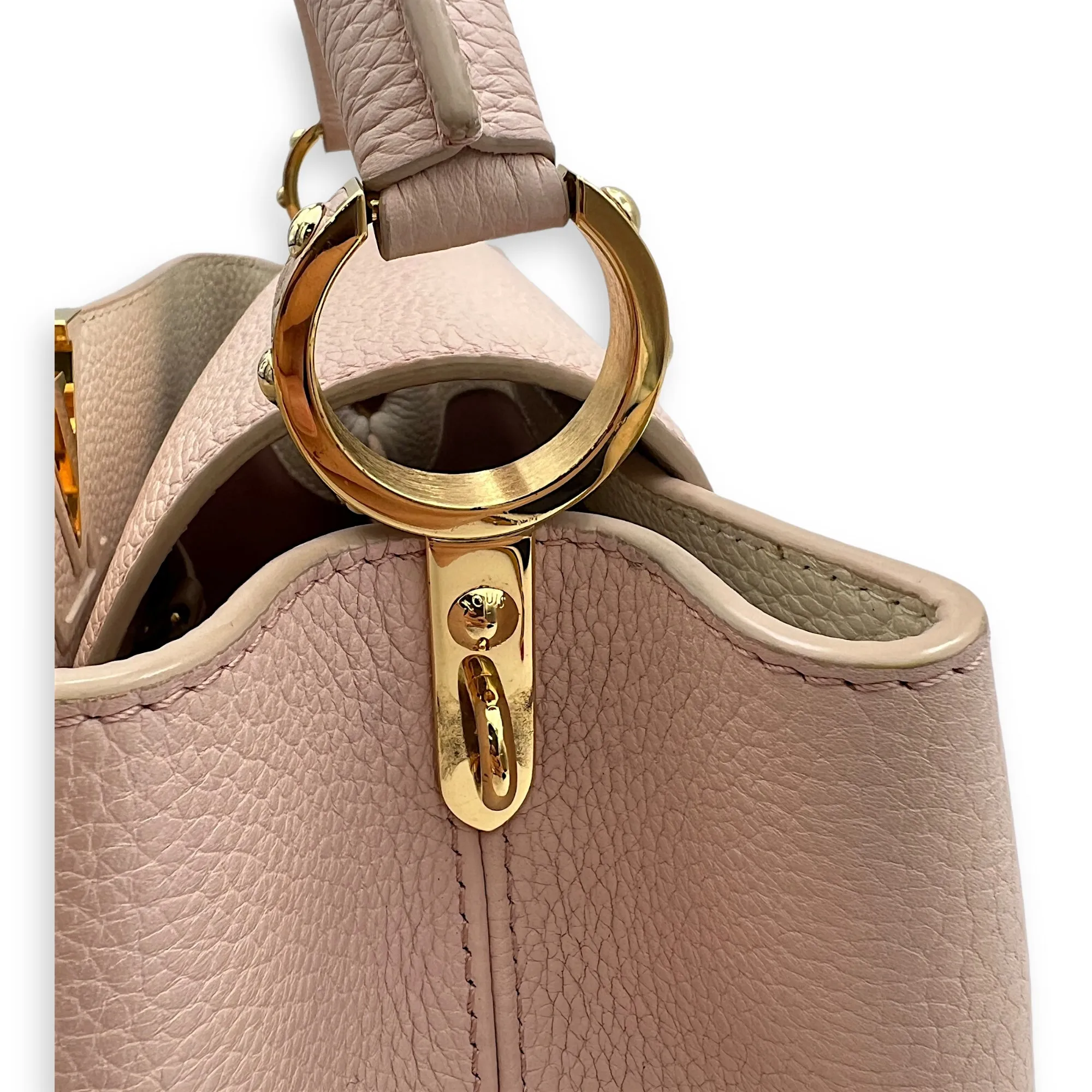 Capucines MM Pink Top Handle Bag in Calfskin, Gold hardware