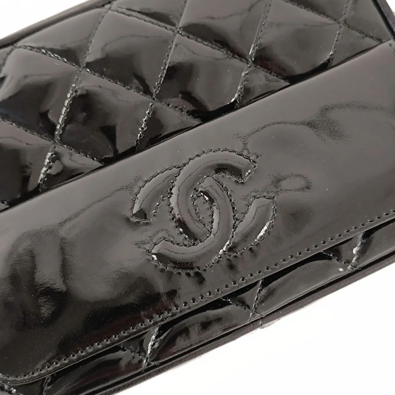 CHANEL Chanel Chanel vintage Camera Matelasse bag in patent leather