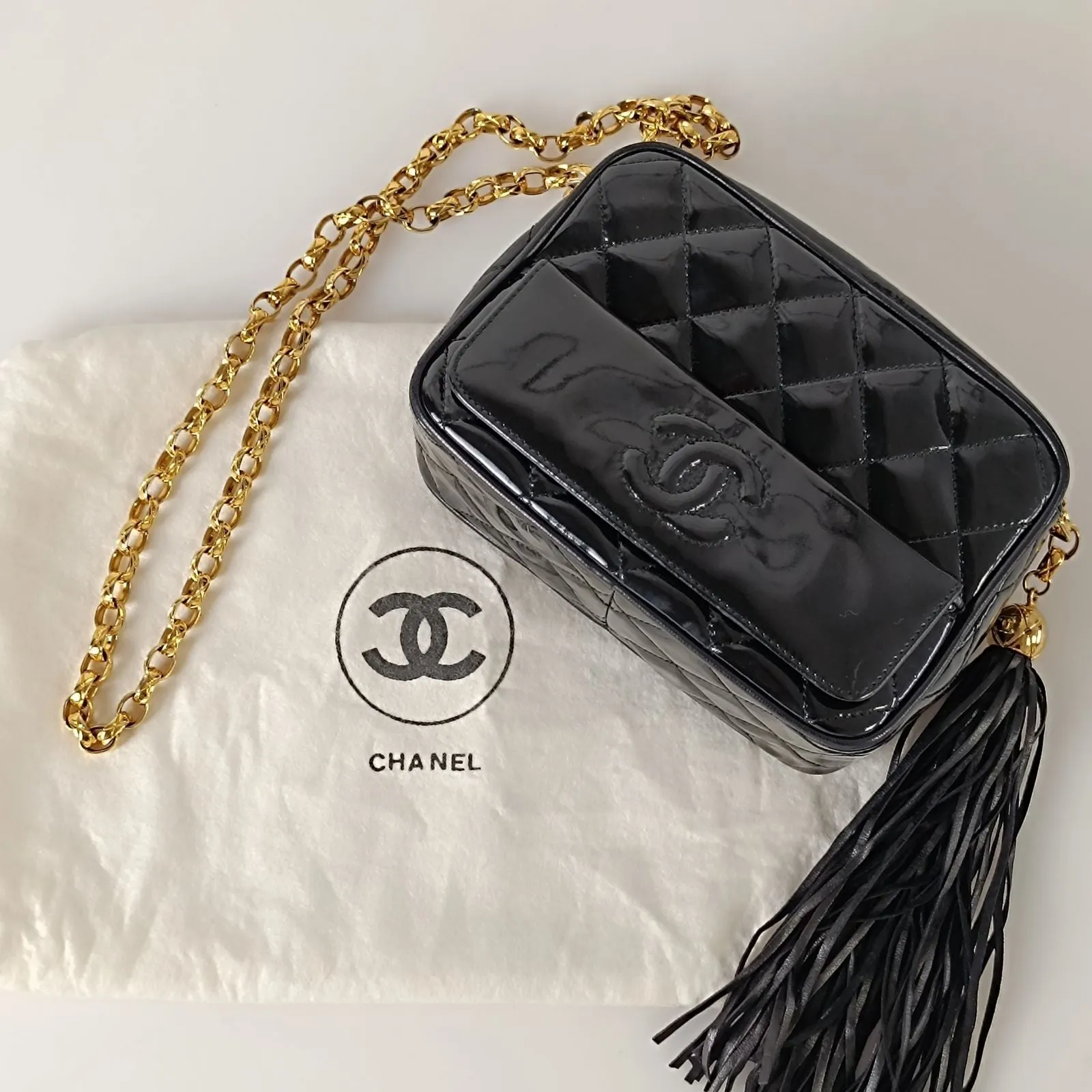 CHANEL Chanel Chanel vintage Camera Matelasse bag in patent leather
