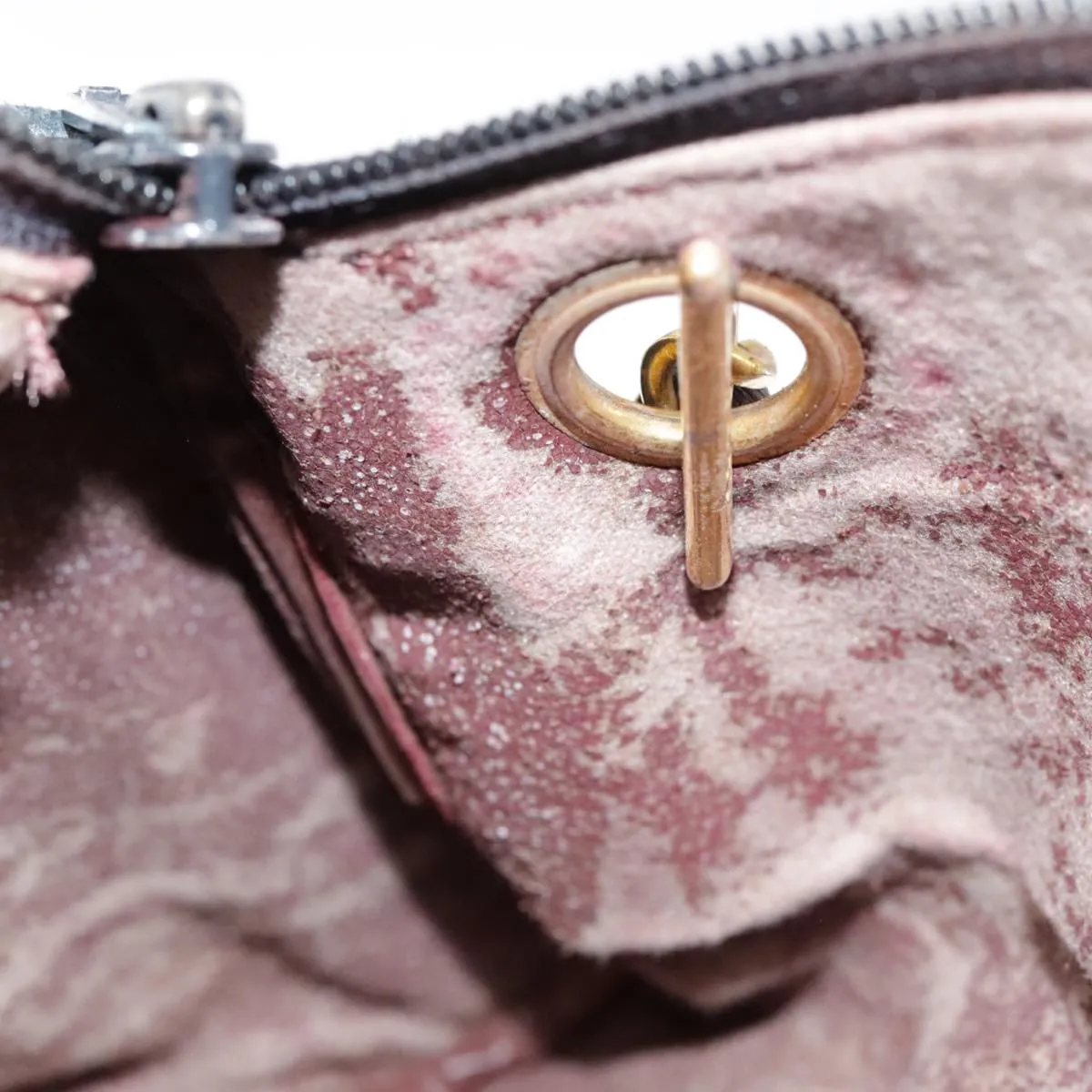 CHANEL Matelasse Chain Shoulder Bag Leather Navy Gold CC 98296