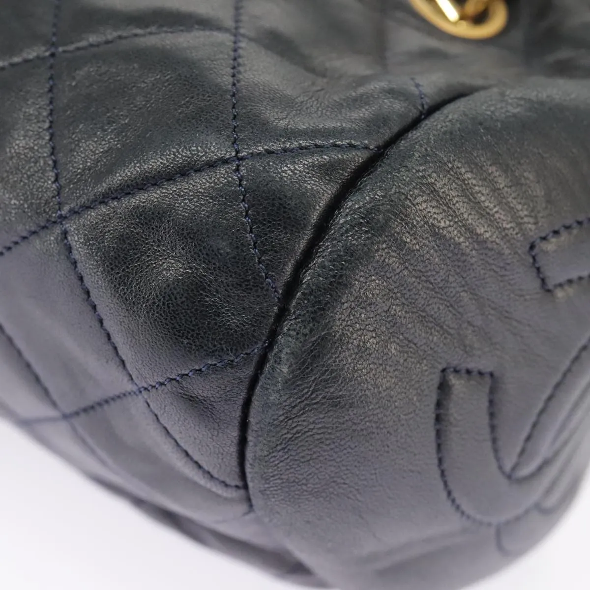CHANEL Matelasse Chain Shoulder Bag Leather Navy Gold CC 98296