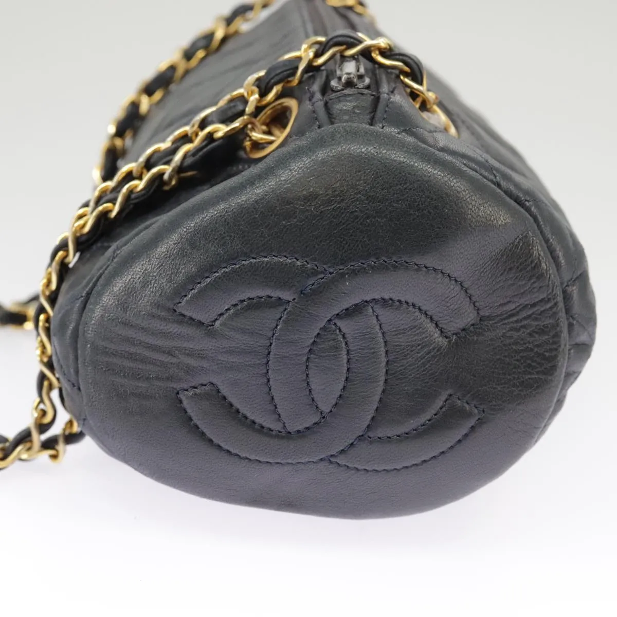 CHANEL Matelasse Chain Shoulder Bag Leather Navy Gold CC 98296