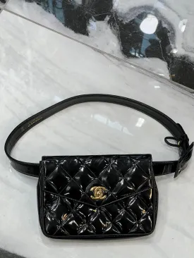 CHANEL QUILTED PATENT LEATHER VINTAGE BUM BAG