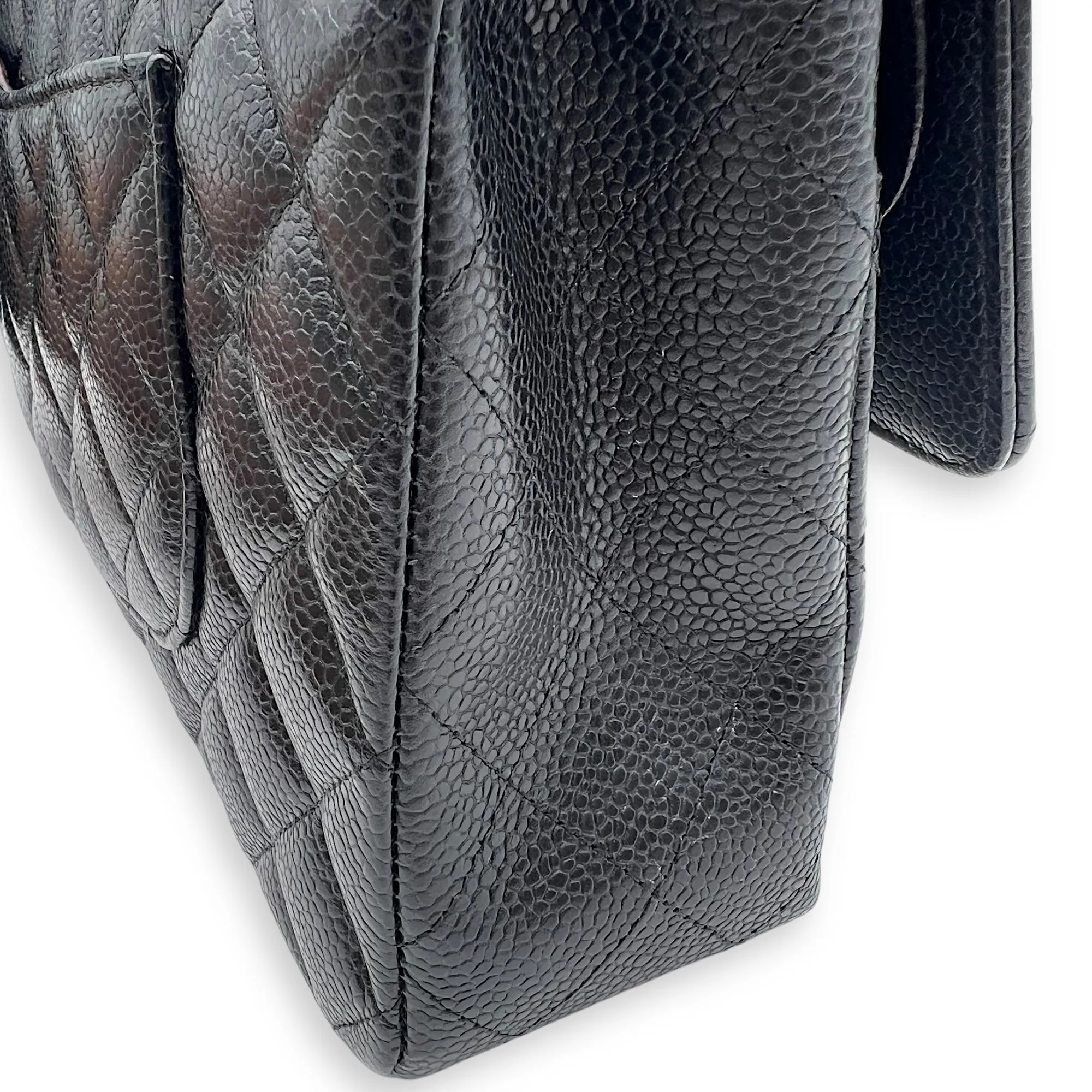 Classic Shoulder Bag Black in Caviar Leather, Gold hardware