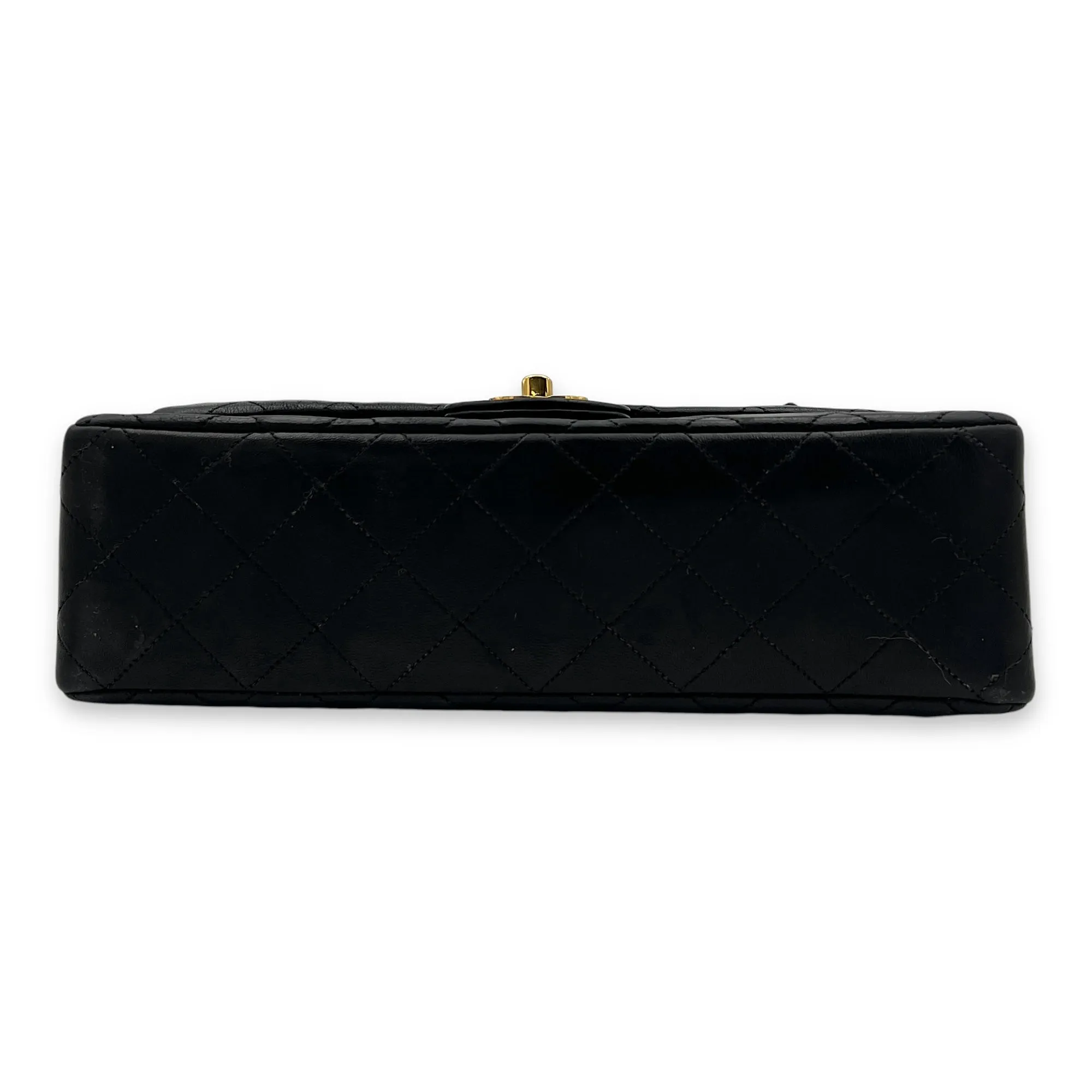 Classic Shoulder Bag Medium Black in Lambskin, Gold hardware