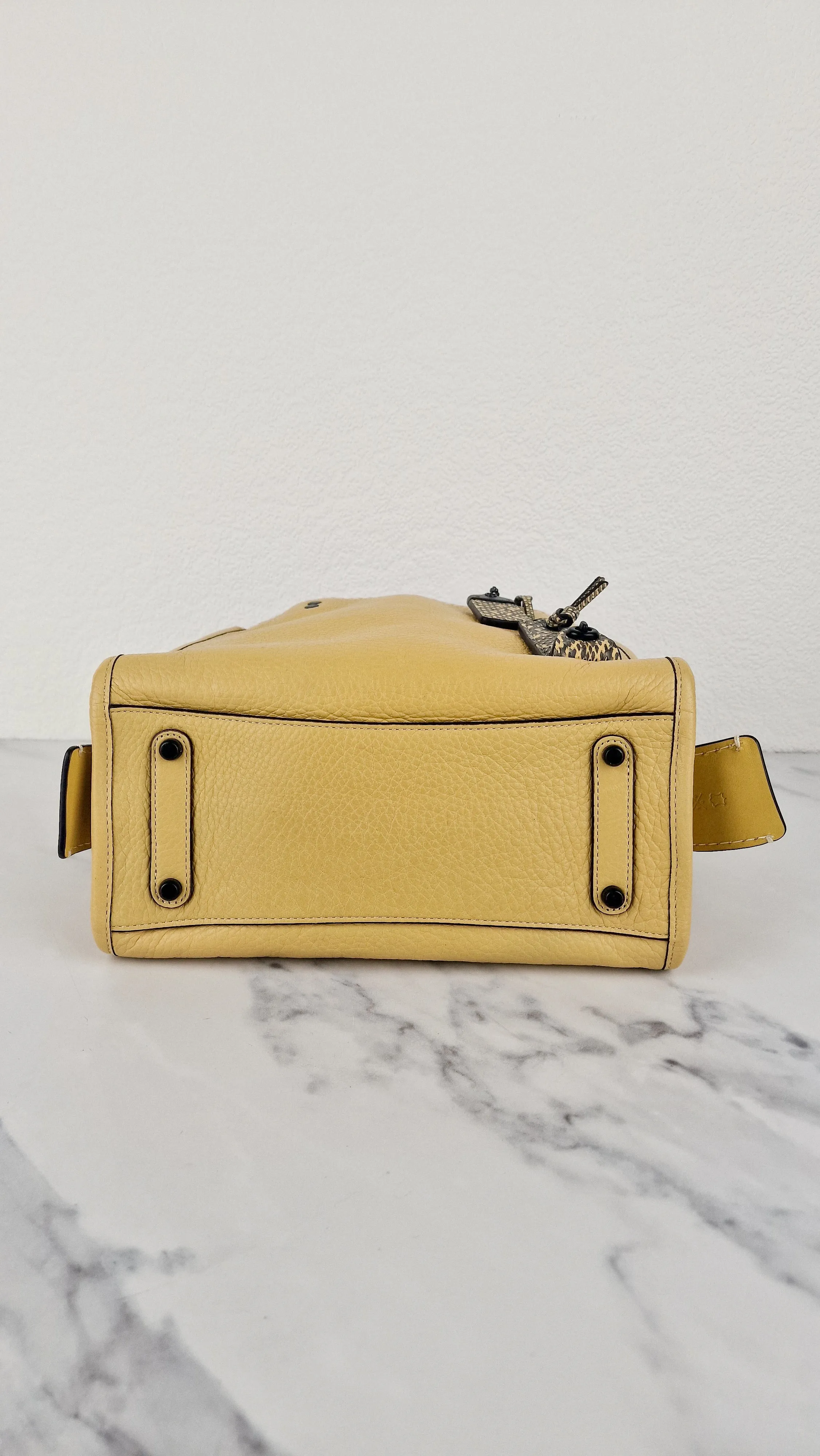 Coach 1941 Rogue 25 in Hay Yellow with Snakeskin Handles - Shoulder Bag Handbag in Pebble Leather Colorblock - Coach 59235