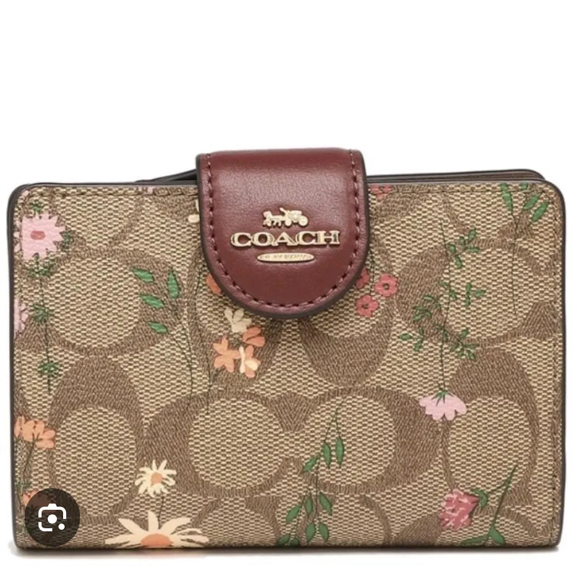 COACH 6390 Medium Corner Zip Wallet Collection