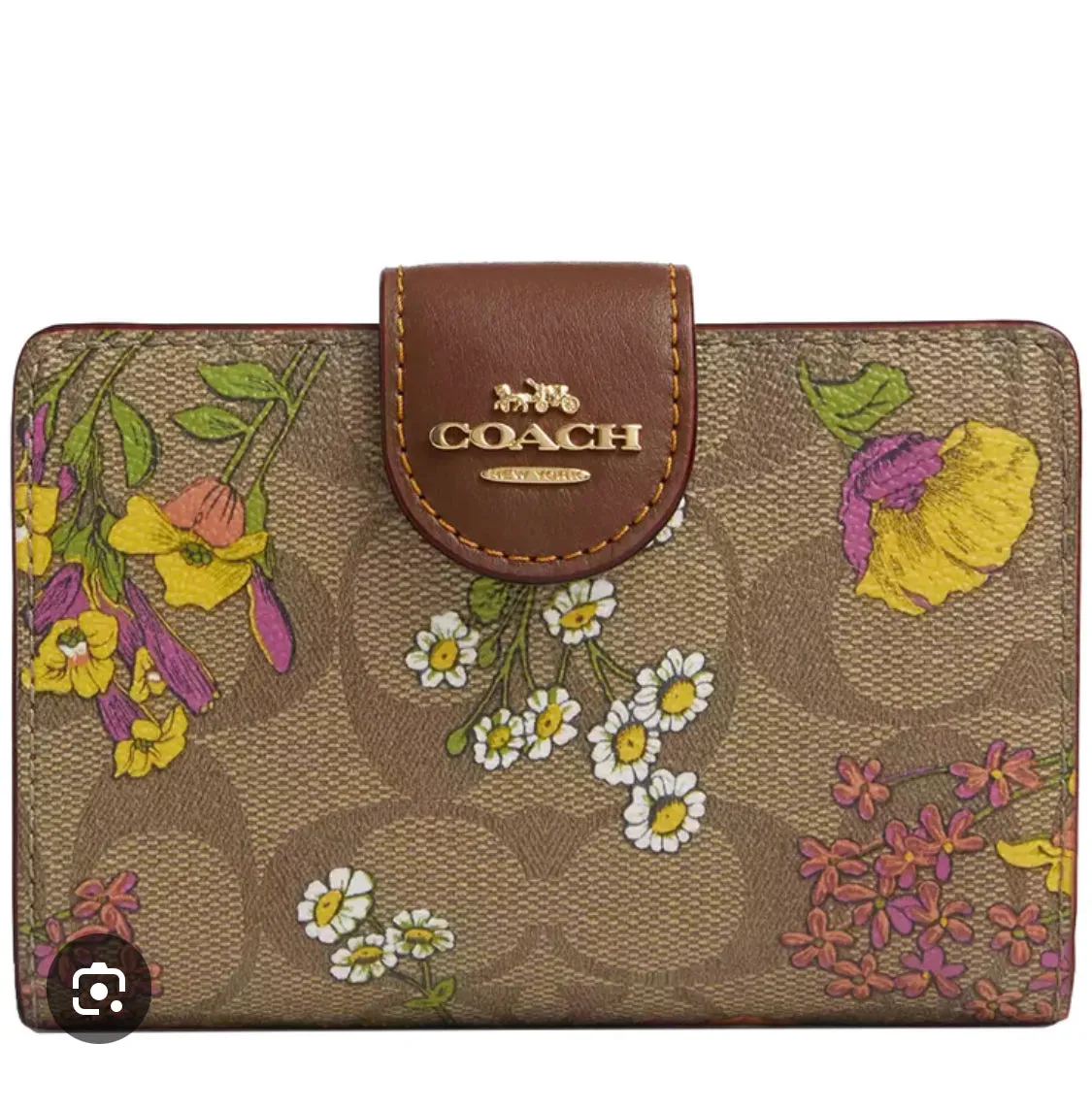 COACH 6390 Medium Corner Zip Wallet Collection