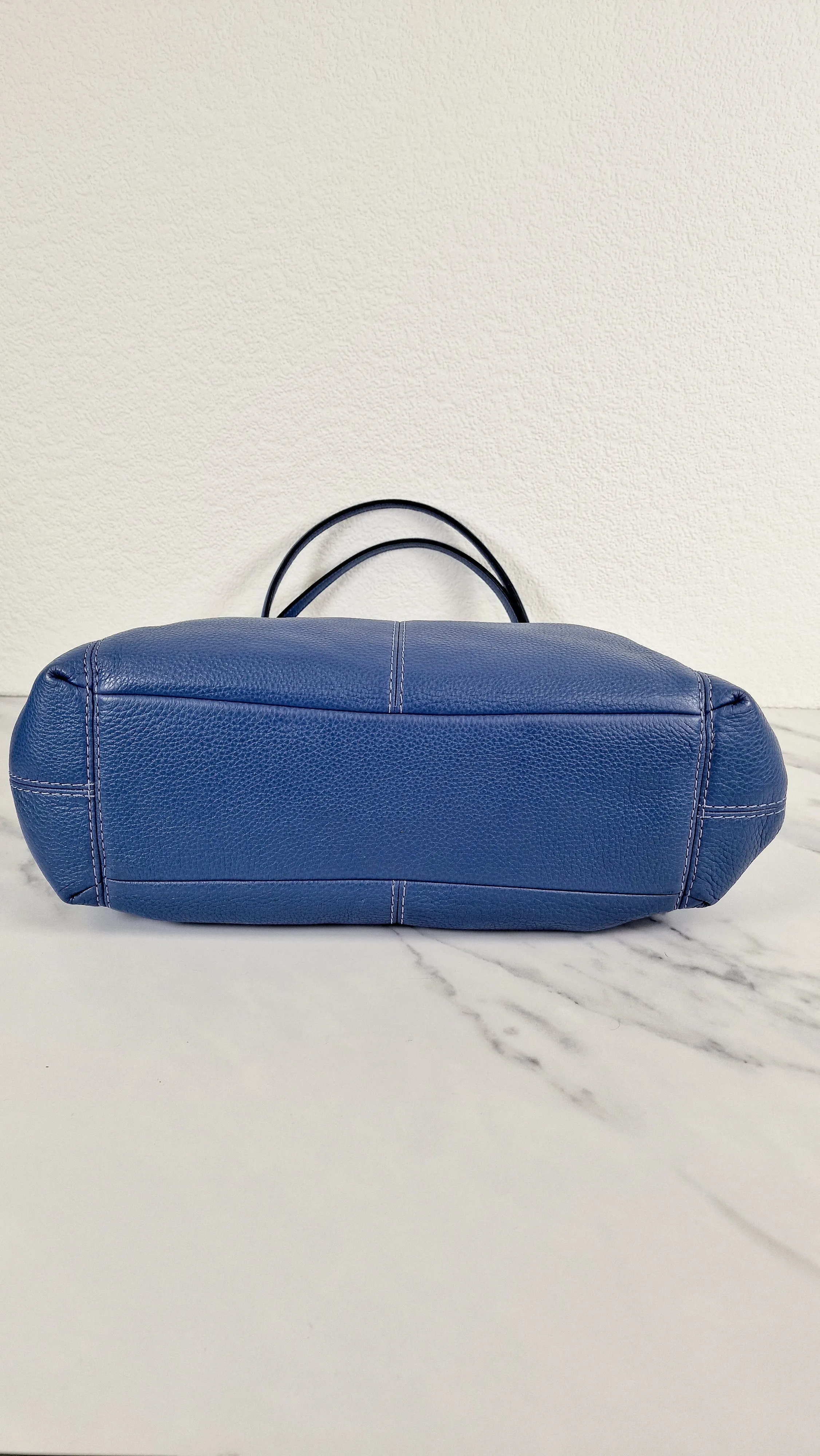 Coach Lexi Shoulder Bag in Blue Pebbled Leather - Coach F28997