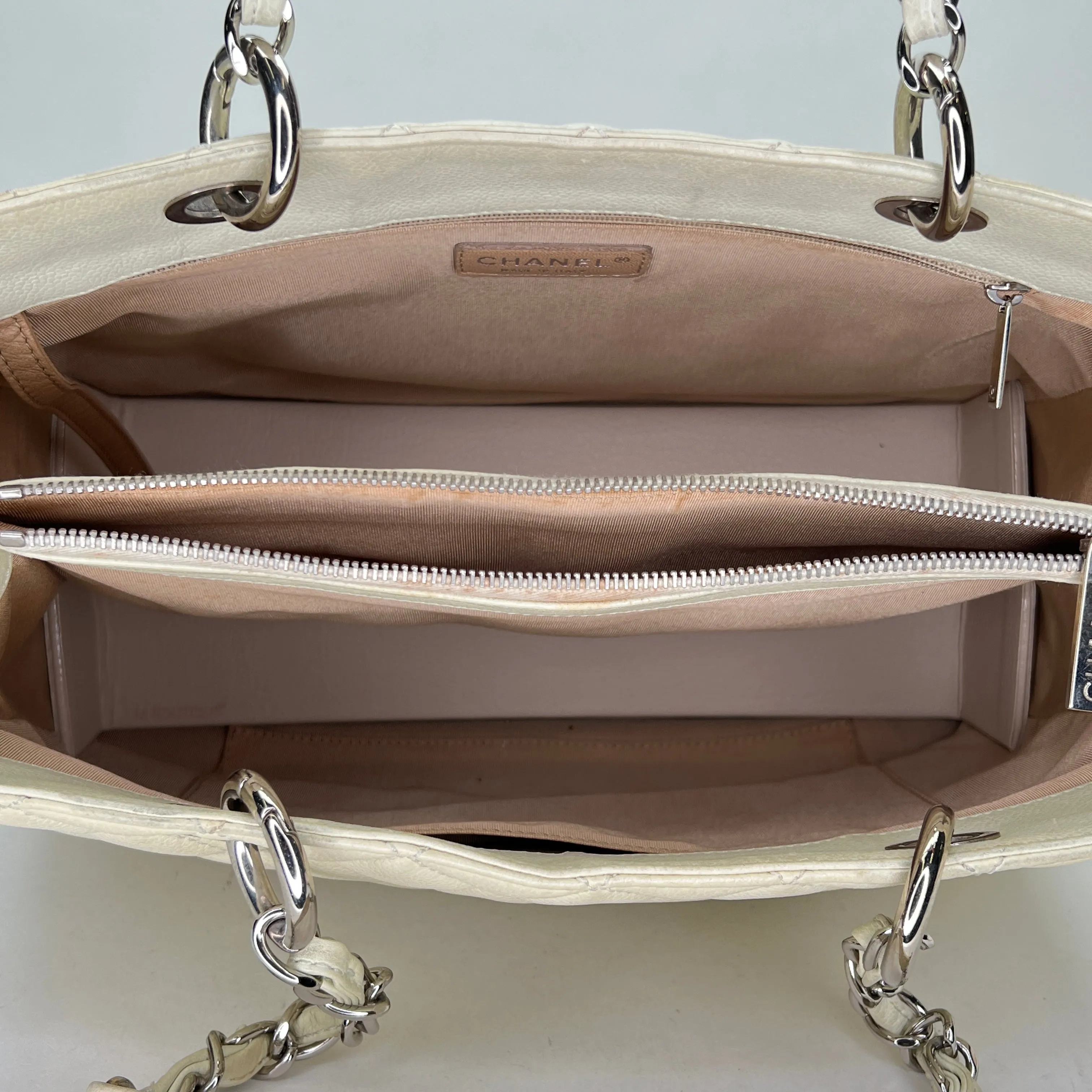 GST Beige Tote Bag in Caviar Leather, Silver hardware