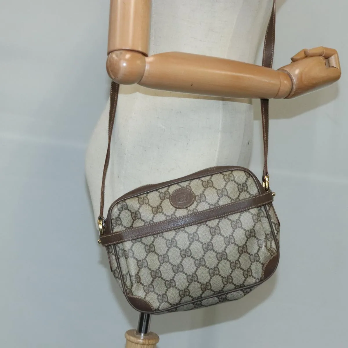 GUCCI GG Supreme Shoulder Bag PVC Leather Beige ep6706