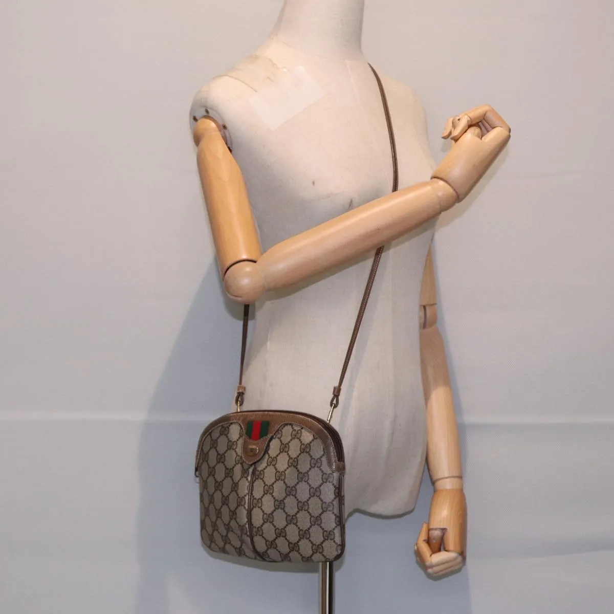 GUCCI GG Supreme Web Sherry Line Shoulder Bag PVC Beige 904 02 047 85369