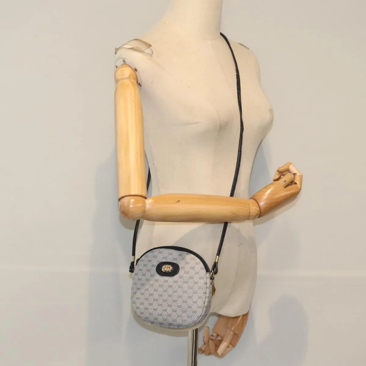 GUCCI Micro GG Supreme Shoulder Bag PVC Navy Gold mr487