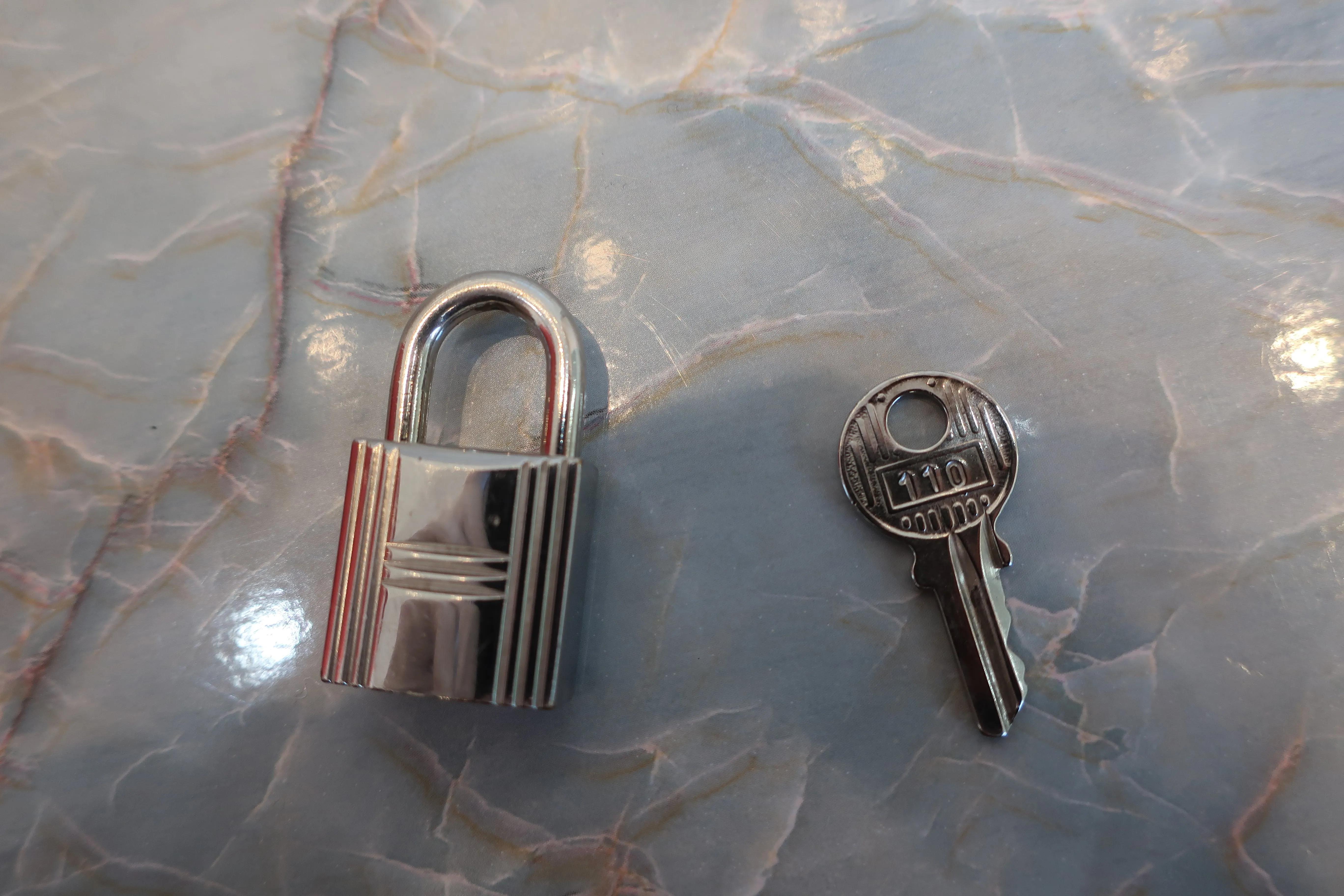 HERMES／エルメス ピコタンロックＭＭ トリヨンクレマンス ブーゲンビリア □N刻印 ハンドバッグ 500100296