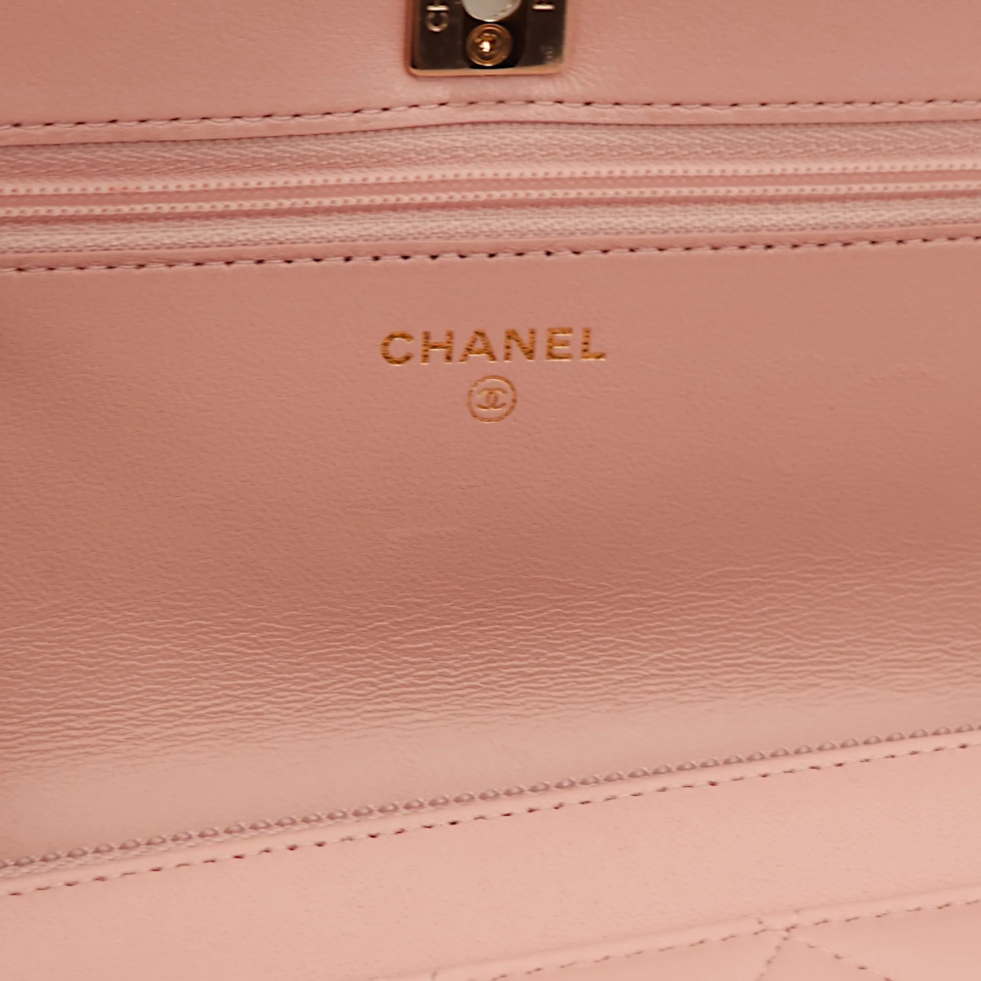 Trendy CC Pink Wallet On Chain in Lambskin